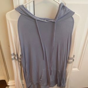 Women’s long sleeve top